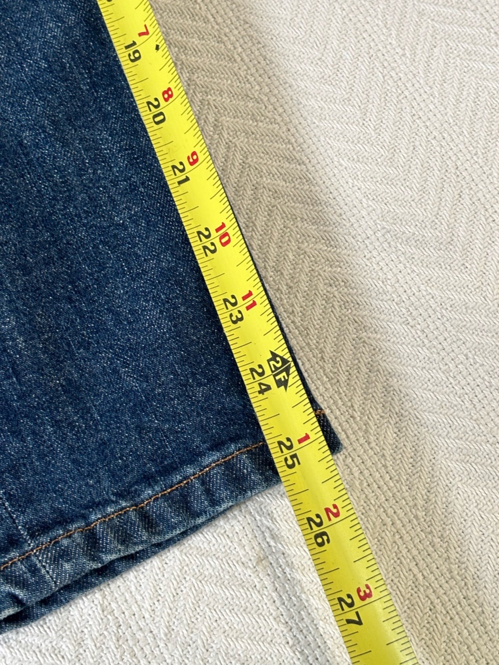 Everlane High-Rise Slim Straight Jeans in Blue Denim - Picture 10 of 11